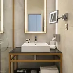 Vestay Montaigne Otel