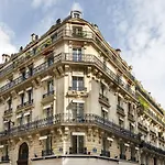 Vestay Montaigne Otel Paris