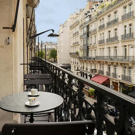 Otel Vestay Montaigne Paris