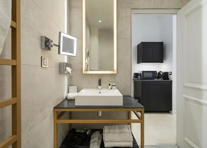 Vestay Montaigne Hotel