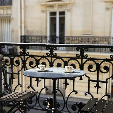 호텔 Vestay Montaigne 파리