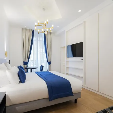 Vestay Montaigne * 파리