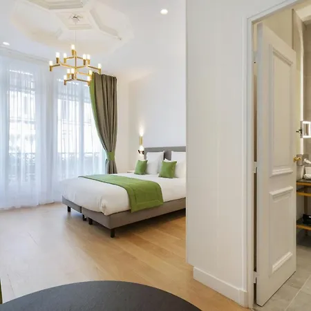 Vestay Montaigne 호텔 파리