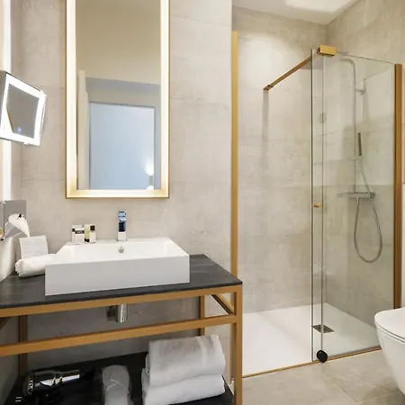 Vestay Montaigne Hotel Paris