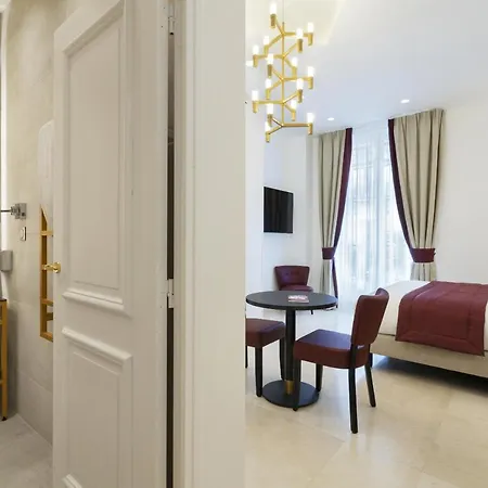Vestay Montaigne Hotel