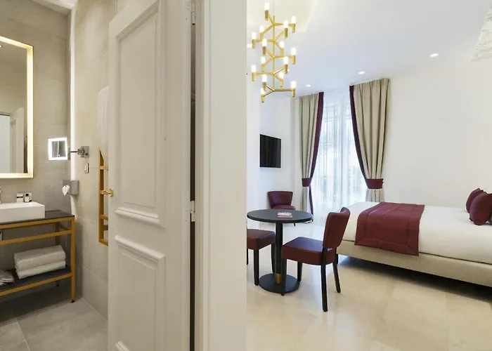 Vestay Montaigne Hotel